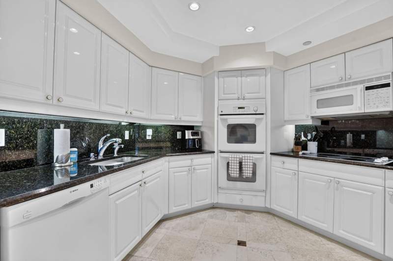 3 bedroom Condominium at 20290 Fairway Oaks Drive #222, Fairway Point, Boca Raton — photo 4