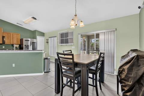 324 SW Kestor Drive, Port St. Lucie FL - photo 17 of 32