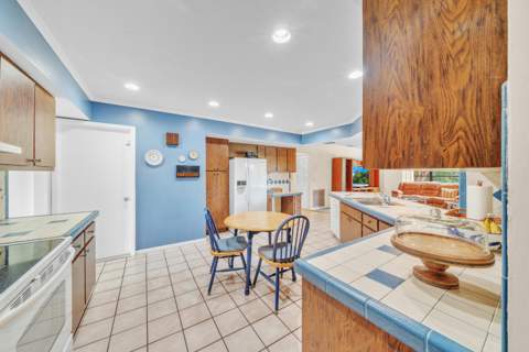 1222 Essex Drive, Wellington FL - photo 10 of 29