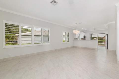 9119 Bay Point Circle, West Palm Beach FL - photo 19 of 68