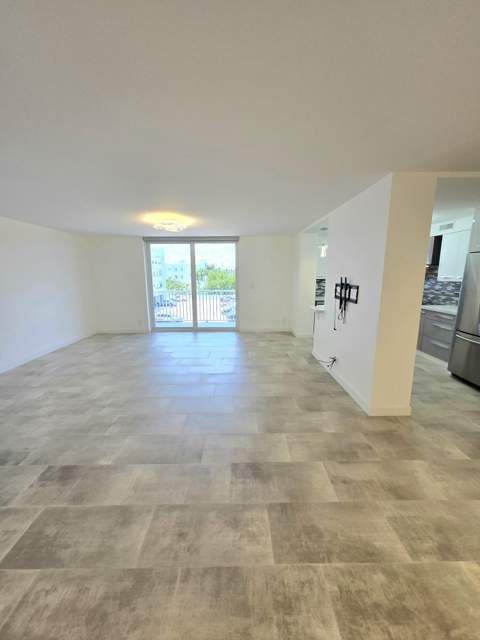 137 Golden Isles Drive #414, Hallandale Beach FL - photo 12 of 62
