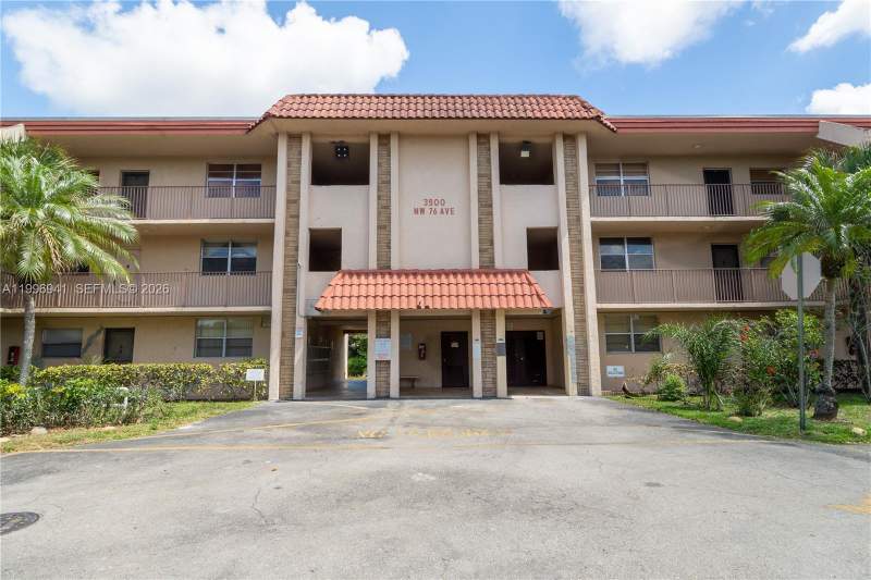 2 bedroom Condominium at 3900 NW 76th Avenue #212, Water Bridge West Condo, Sunrise — photo 2
