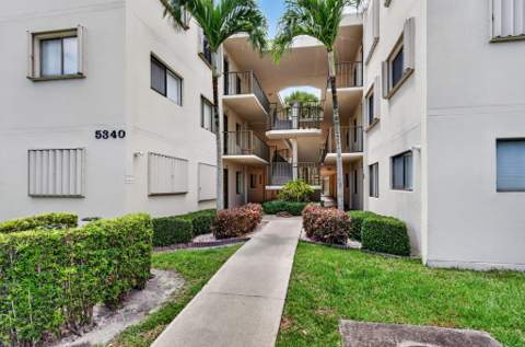 5340 Las Verdes Cr Las Verdes Circle #109, Delray Beach FL - photo 8 of 58