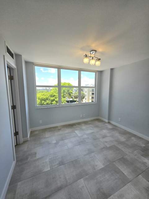 137 Golden Isles Drive #414, Hallandale Beach FL - photo 24 of 62