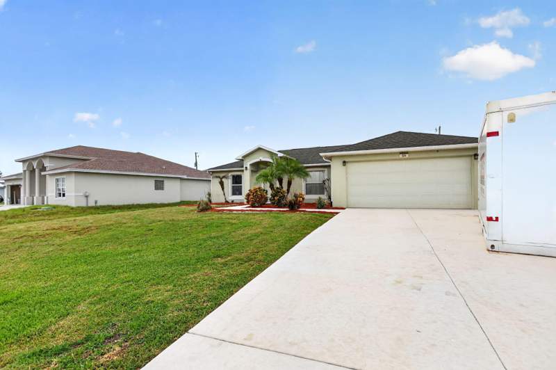 3 bedroom Single Family Residence at 324 SW Kestor Drive, Port St Lucie Section 34, Port St. Lucie — photo 5