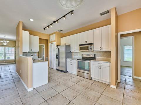 3761 SW Wycoff Street, Port St. Lucie FL - photo 22 of 62