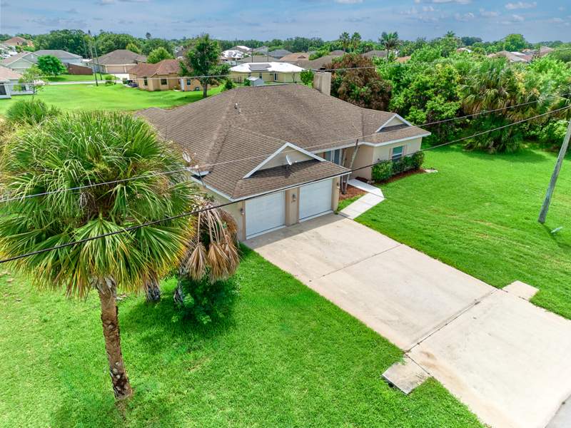 4 bedroom Single Family Residence at 3761 SW Wycoff Street, Port St Lucie Section 19, Port St. Lucie — photo 3