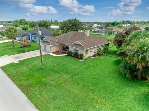 3761 SW Wycoff Street, Port St. Lucie FL - photo 7 of 62