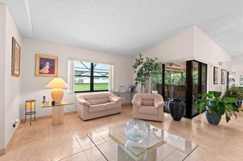 21082 Rustlewood Avenue, Boca Raton FL - photo 9 of 38