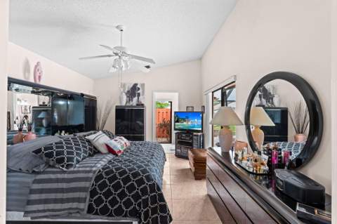 21082 Rustlewood Avenue, Boca Raton FL - photo 15 of 38