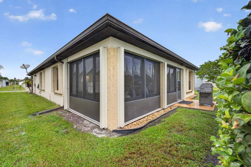 2 bedroom Single Family Residence at 14415 DALIA Avenue, SPANISH LAKES FAIRWAYS LEASEHOLD ESTATES, Fort Pierce — photo 4