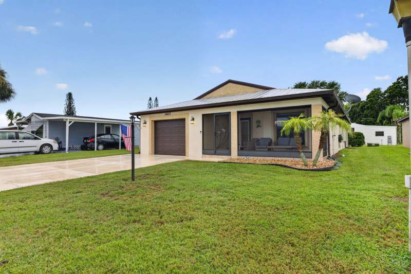 2 bedroom Single Family Residence at 14415 DALIA Avenue, SPANISH LAKES FAIRWAYS LEASEHOLD ESTATES, Fort Pierce — photo 3
