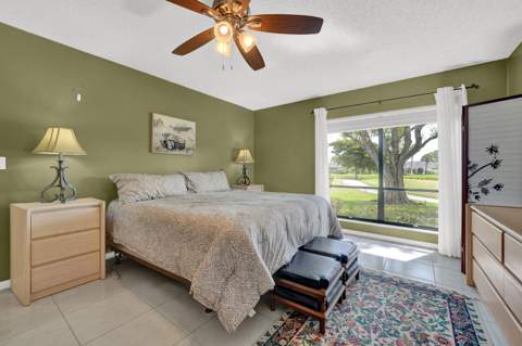 5569 Lakeview Mews Drive, Boynton Beach FL - photo 6 of 50