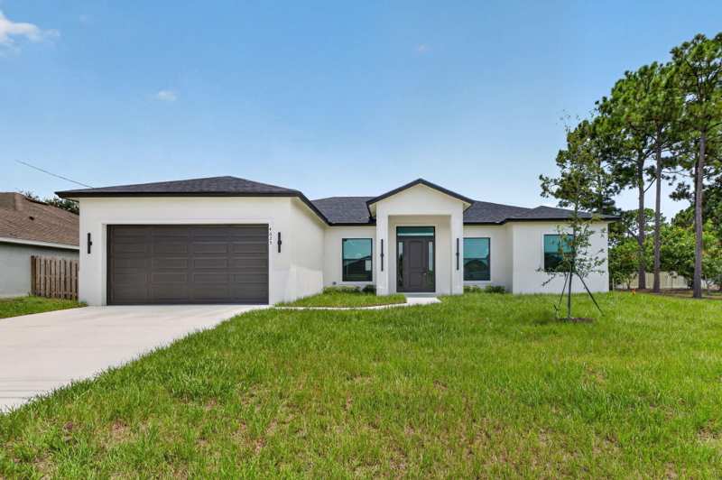 4 bedroom Single Family Residence at 4625 SW Cacao Street, Port St Lucie Section 33, Port St. Lucie — photo 1