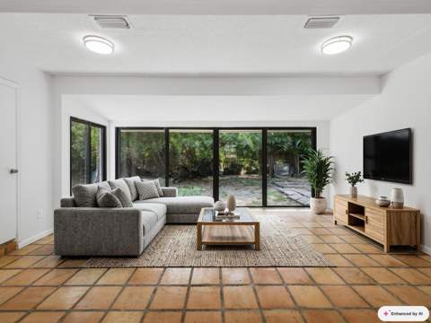 6700 Forest Court, West Palm Beach FL - photo 12 of 46