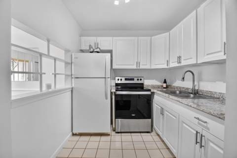 3120 Cynthia Lane #107, Lake Worth FL - photo 12 of 38
