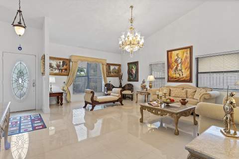 761 Greenbriar Avenue, Davie FL - photo 8 of 41