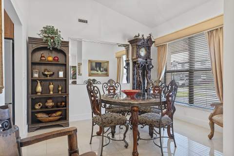 761 Greenbriar Avenue, Davie FL - photo 10 of 41