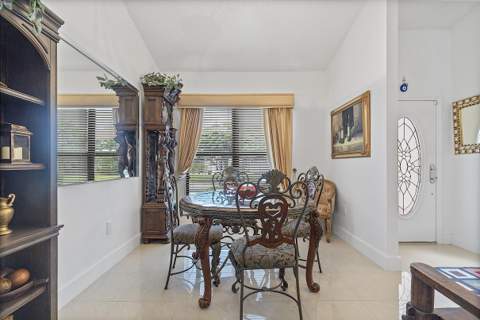 761 Greenbriar Avenue, Davie FL - photo 11 of 41