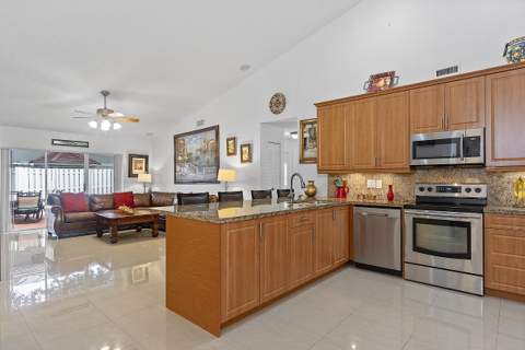 761 Greenbriar Avenue, Davie FL - photo 14 of 41