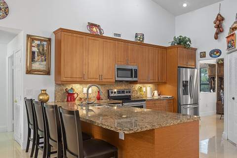761 Greenbriar Avenue, Davie FL - photo 16 of 41