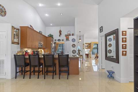 761 Greenbriar Avenue, Davie FL - photo 17 of 41