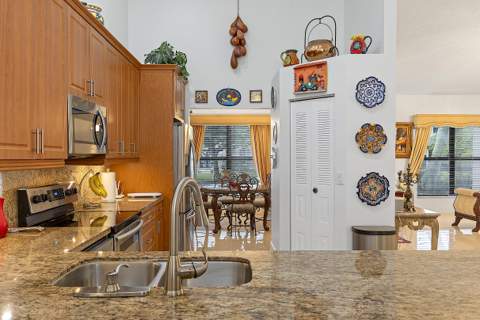 761 Greenbriar Avenue, Davie FL - photo 20 of 41