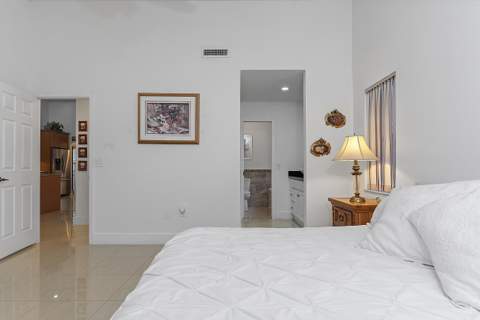 761 Greenbriar Avenue, Davie FL - photo 24 of 41