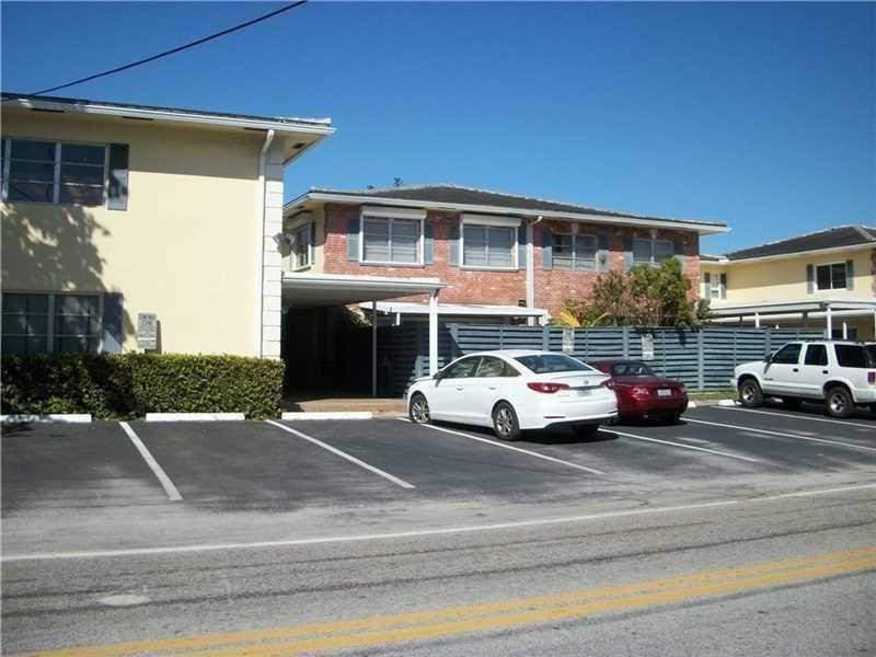 2 bedroom Condominium at 1501 SE 15th Street #3-4, Island Club Condo, Fort Lauderdale — photo 2