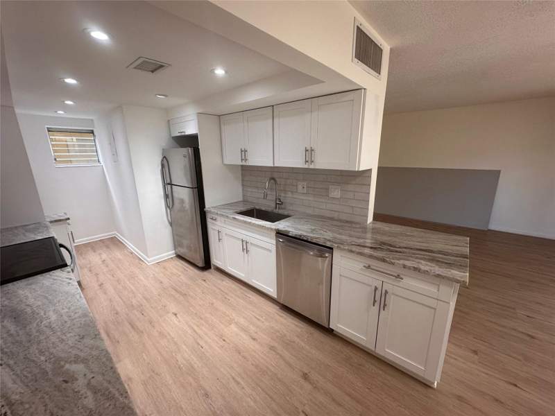 2 bedroom Condominium at 1501 SE 15th Street #3-4, Island Club Condo, Fort Lauderdale — photo 5