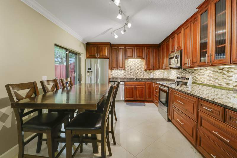 3 bedroom Townhouse at 1901 19th Lane, Garden Lakes And Garden Square Shops, Palm Beach Gardens — photo 2