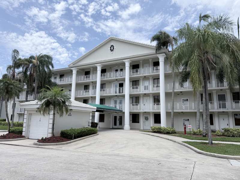 2 bedroom Condominium at 6025 S Balboa Circle #306, Whitehall Condo At Camino Real, Boca Raton — photo 1