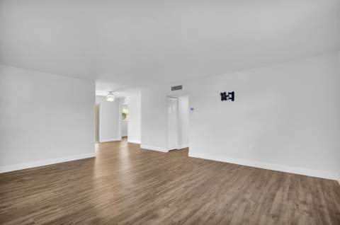 3210 Meridian Way #11, Palm Beach Gardens FL - photo 8 of 34