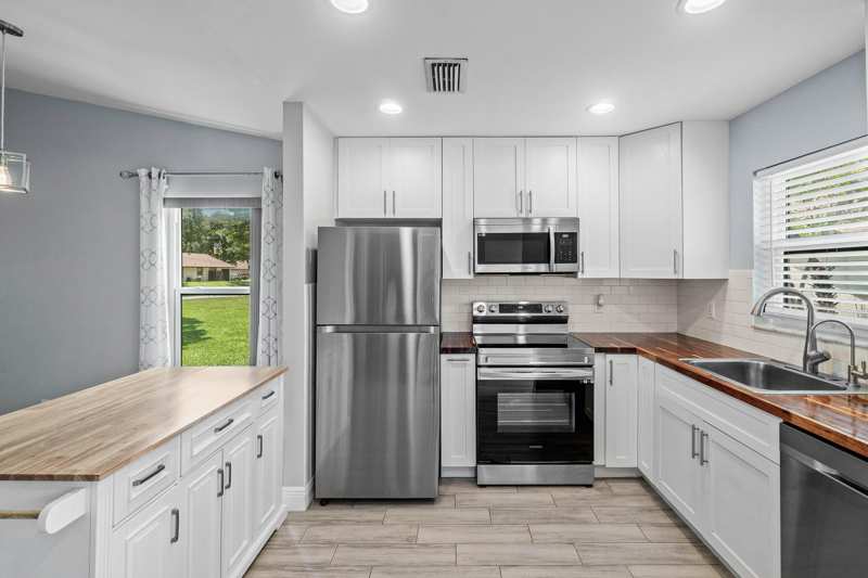 2 bedroom Villa at 28 Via De Casas Norte, Tradewinds At Dos Lagos Condo, Boynton Beach — photo 1
