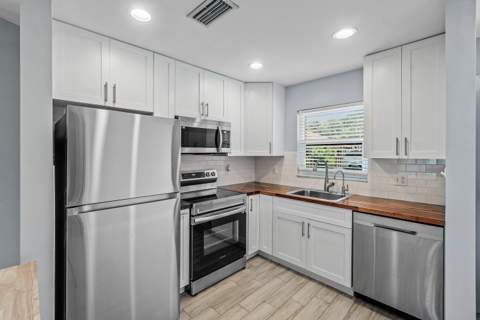 28 Via De Casas Norte, Boynton Beach FL - photo 7 of 42