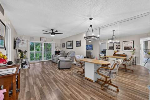 8400 Lagos De Campo Boulevard #303, Tamarac FL - photo 7 of 20