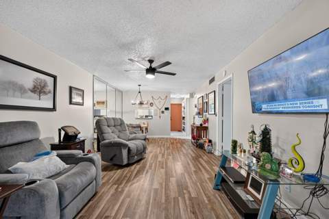 8400 Lagos De Campo Boulevard #303, Tamarac FL - photo 10 of 20