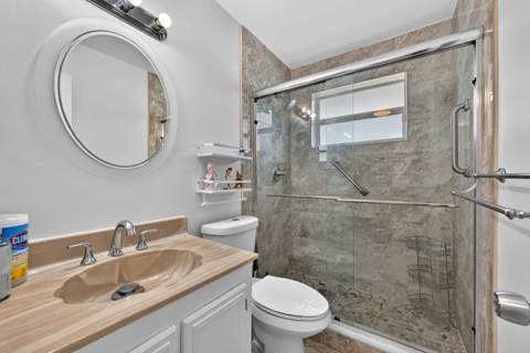 8400 Lagos De Campo Boulevard #303, Tamarac FL - photo 17 of 20
