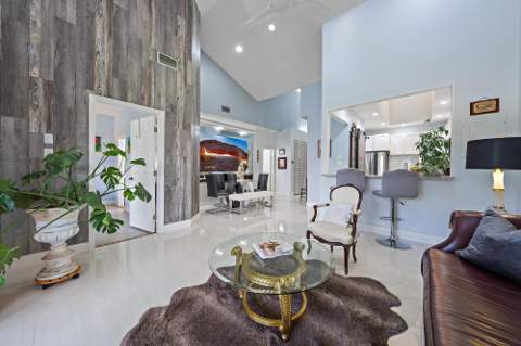 227 N Lakeshore Drive, Hypoluxo FL - photo 10 of 33