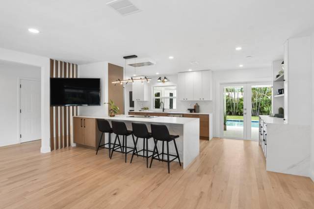 1551 SW 10TH Street