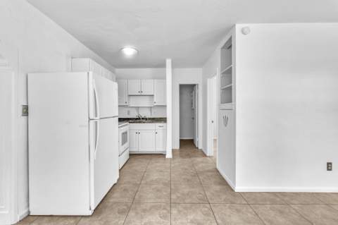 4936 NE 14th Avenue, Pompano Beach FL - photo 12 of 35