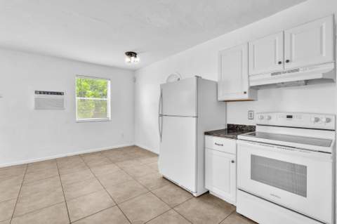 4936 NE 14th Avenue, Pompano Beach FL - photo 15 of 35