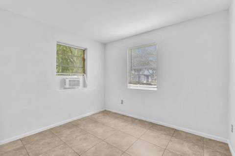 4936 NE 14th Avenue, Pompano Beach FL - photo 16 of 35