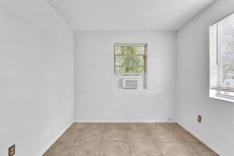 4936 NE 14th Avenue, Pompano Beach FL - photo 18 of 35