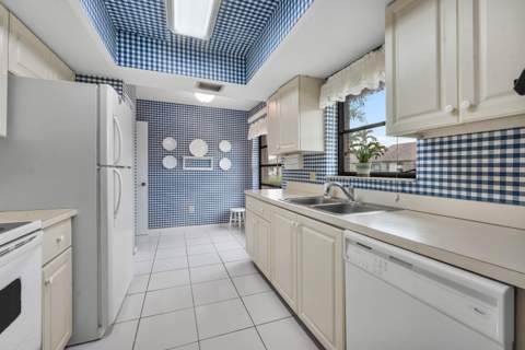 6265 American Azalea Lane, Greenacres FL - photo 14 of 30