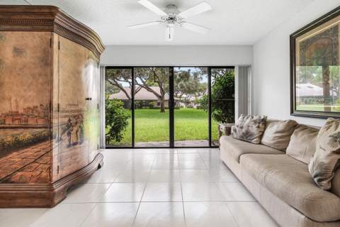 8271 Sun Lake Drive, Boca Raton FL - photo 15 of 37