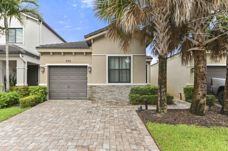 3 bedroom Single Family Residence at 355 NW 33rd Lane, Residences At Palm Aire, Pompano Beach — photo 2