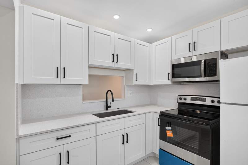 1 bedroom Condominium at 5061 W Oakland Park Boulevard #113, Fern Gardens Condo, Lauderdale Lakes — photo 5
