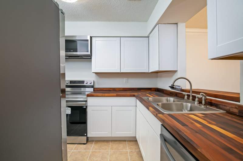 2 bedroom Condominium at 6036 Indrio Road #1, Indian Pines Village, Fort Pierce — photo 3
