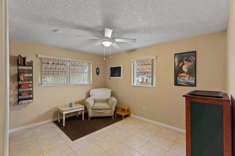 1111 NW 85th Way, Pembroke Pines FL - photo 6 of 14